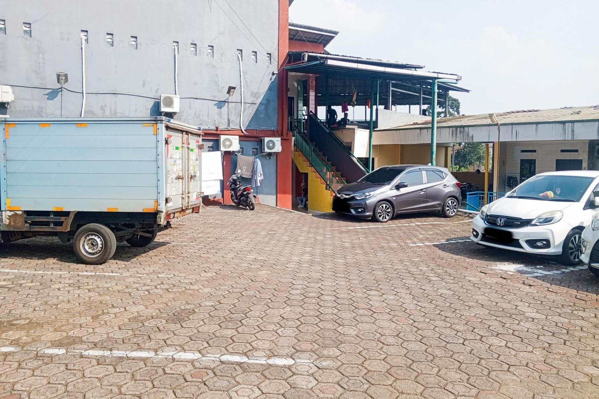 Hotel Malibu Syariah Bogor Redpartner Exterior foto